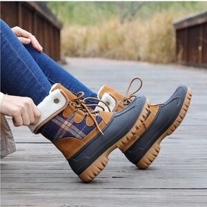 Duck Boots Plaid Winter Snow Boots Leather and Faux Fur Wool Lining 10 Country